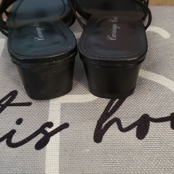 Carriage court black sandals, size 7 - Picture 4 of 8